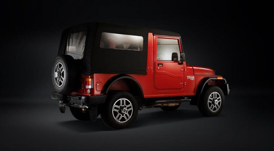  Mahindra Thar CRDe 2015 года  (фото 2 из 4)